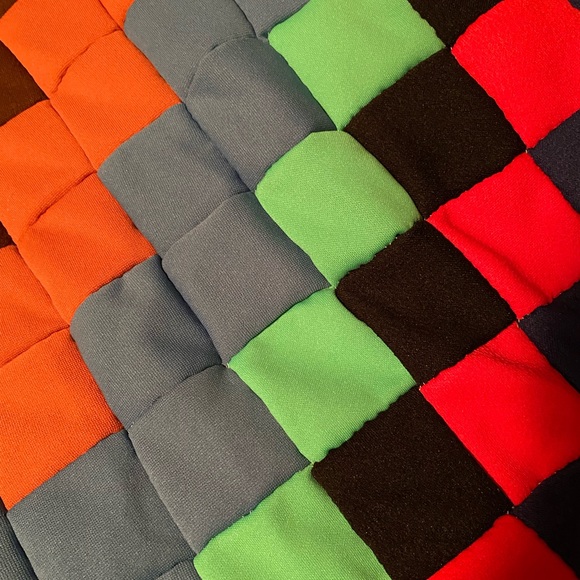 Quilt vintage hand stitched 71”x87” polyester pieced hand sewn - Picture 2 of 8